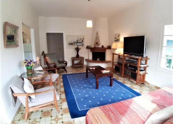 Castello House Апартаменты Патра